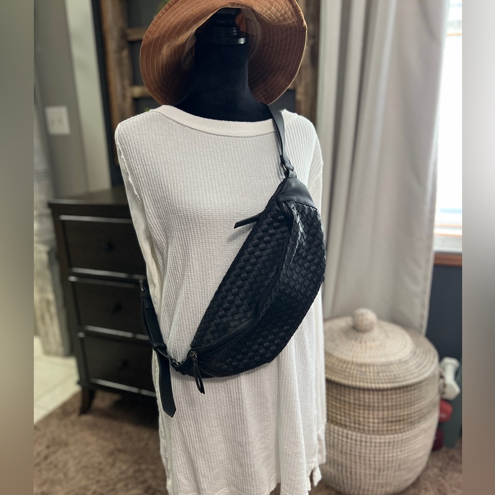 Crossbody bag